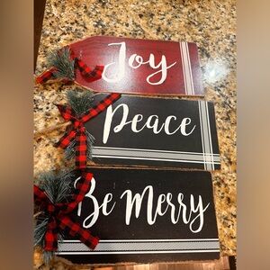 Christmas decorations-3 large gift tags